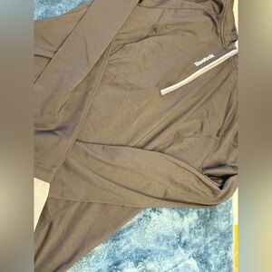 3/4 Zip Reebok running pullover size M